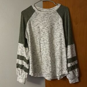 Maurices lightweight sweater size lg